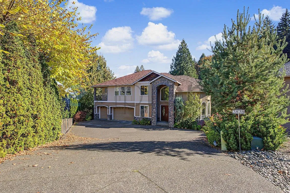 5 bed, 3.5 bath, 4000 sqft, $4,500 — Photo 1
