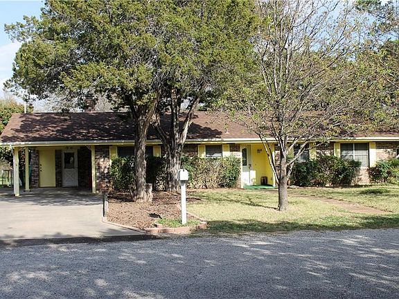 3rd image of 1105 Sierra Vista Dr