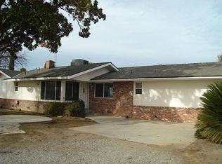 11082 E Belmont Ave, Sanger, CA 93657