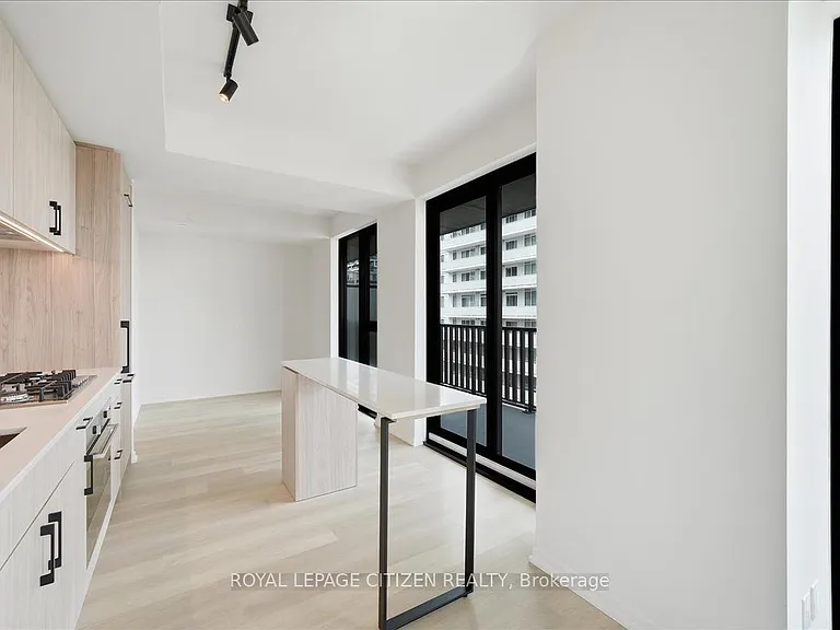 109 Erskine Ave #1602 — Photo 20
