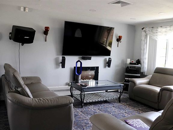 3rd image of 75 Jewel St