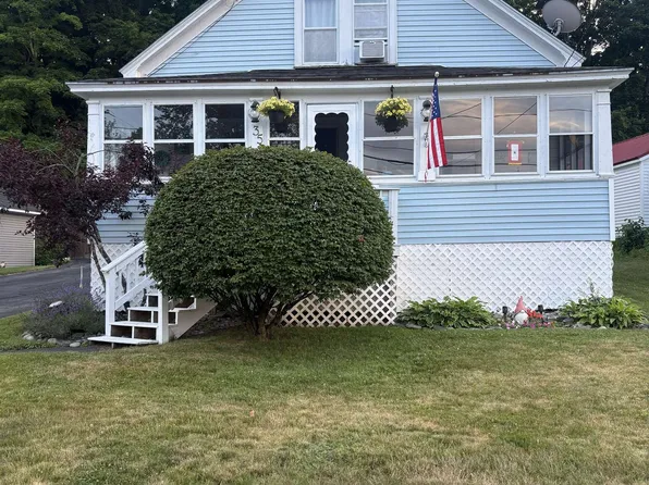 35 Water Street, Epping, NH 03042