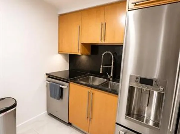 6365 Collins Ave, Miami Beach, FL