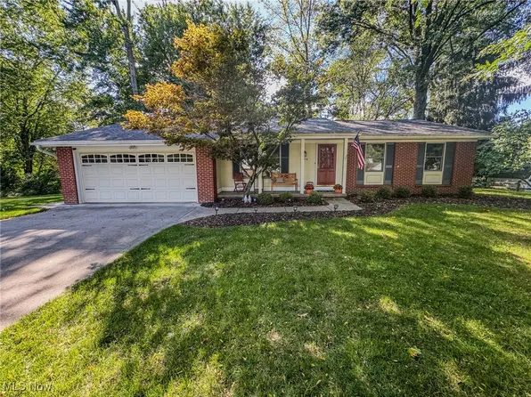 1494 Amboy Dr, Hudson, OH 44236