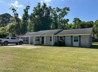 415 Broad River Dr, Beaufort, SC 29906