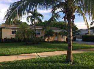 912 W Kalmia Dr, Lake Park, FL 33403