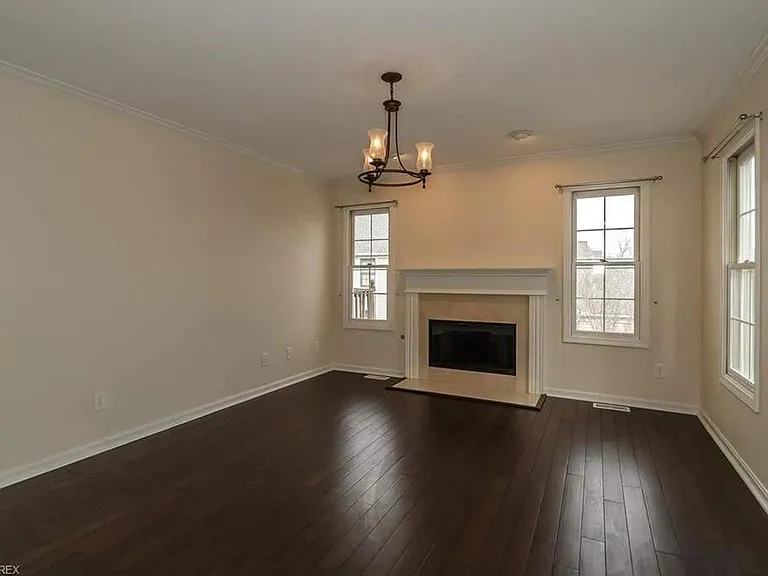 8317 Beacon Pl — Photo 11