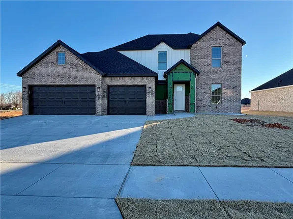 633 Primitivo Ave, Tontitown, AR 72762