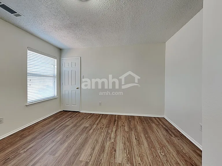 5820 Vista Glen Ln — Photo 19