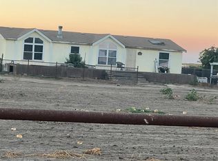 334 E Mount Whitney Ave, Laton, CA 93242