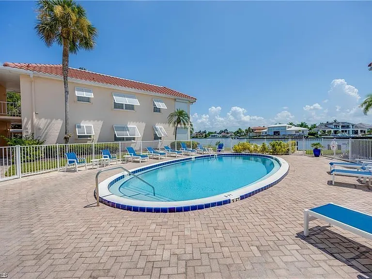3070 Gulf Shore Blvd N #103 — Photo 15