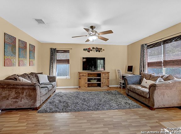 5th image of 313 Granada Dr