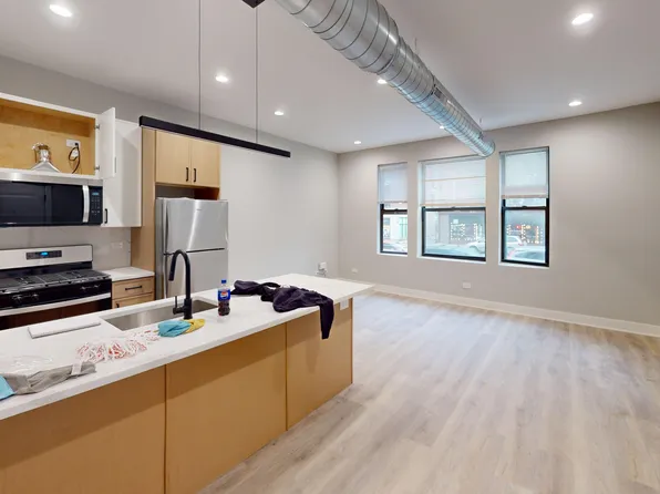 3142 W Fullerton Ave #1, Chicago, IL 60647