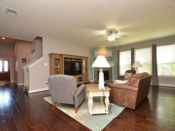 3rd image of 30017 Willow Brook Ln