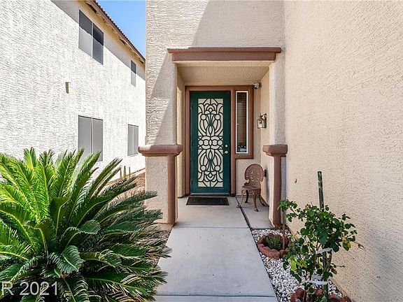 3rd image of 6934 Flowering Willow St
