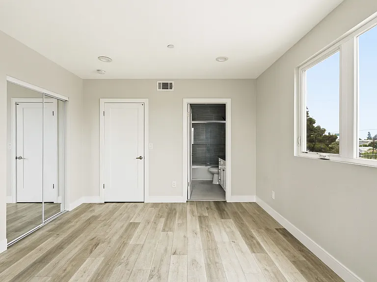5257 Figueroa St — Photo 25