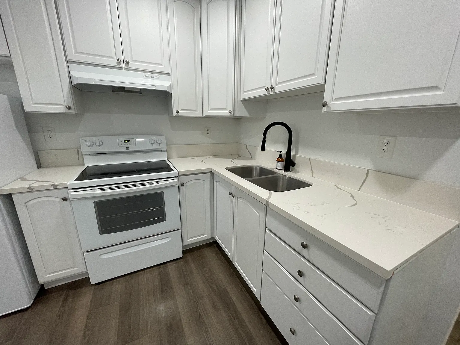 Cedar Ave, Lancaster — Photo 1