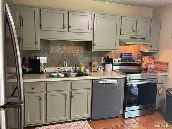 3rd image of 220 Suppiger Ln APT 211