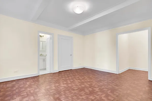 Rented by Cooper & Cooper Real Estate | media 27