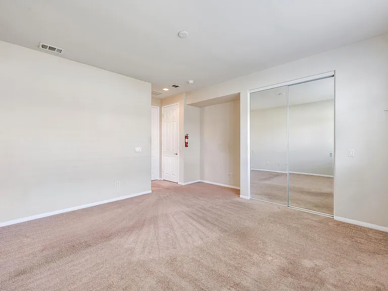 978 Wind Flower Rd — Photo 6