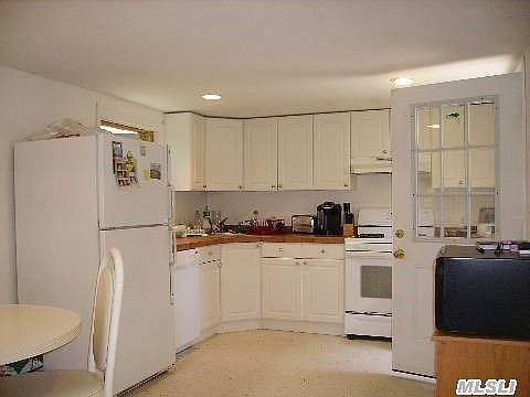 1st image of 4 Connelly Dr