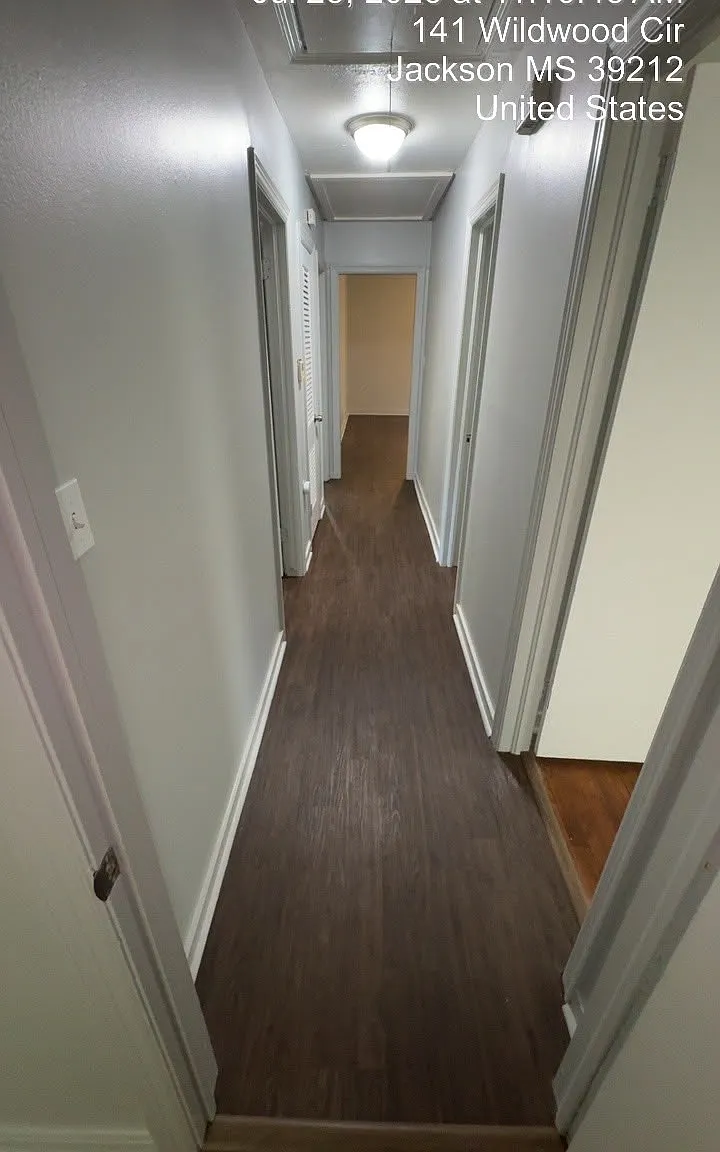 4 bed, 1.5 bath, 1411 sqft, $1,300 — Photo 4