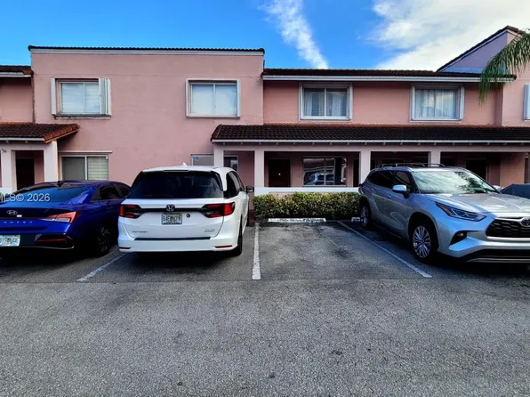 8017 Lake Dr APT 103, Doral, FL 33166