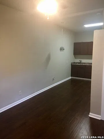1 bed, 1.0 bath, 300 sqft, $735 — Photo 3