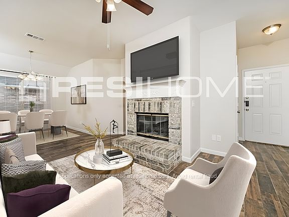 4th image of 210 Piccadilly Cir