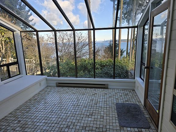 4th image of 31 Bluffs Ln #1