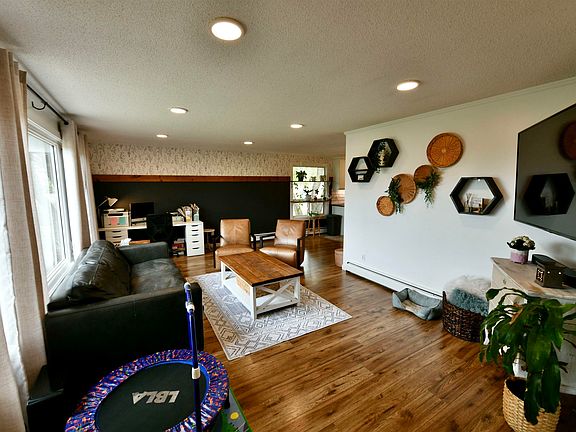 4th image of 4416 51st Ave