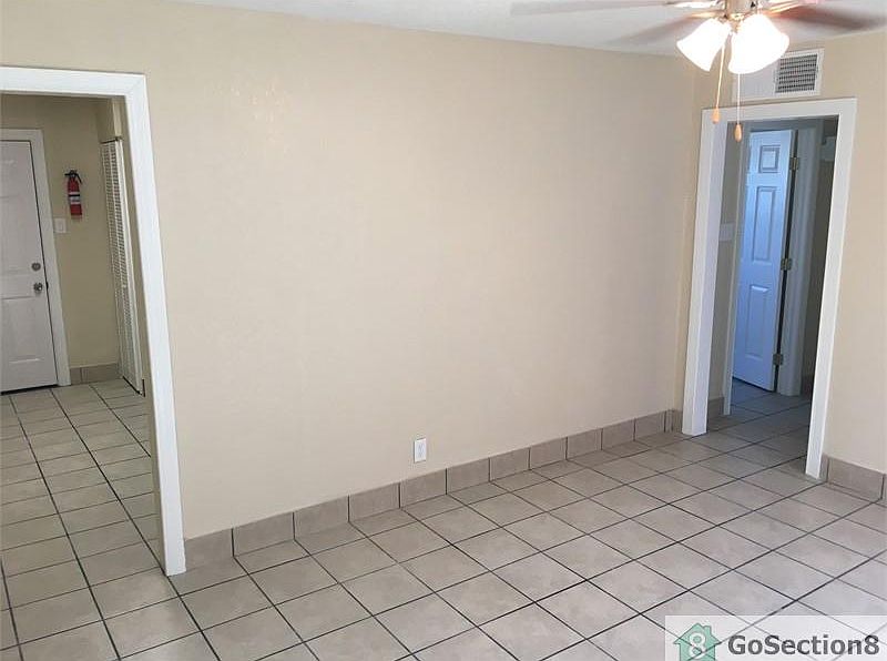 1st image of 4408 Sunrise Ave APT 2