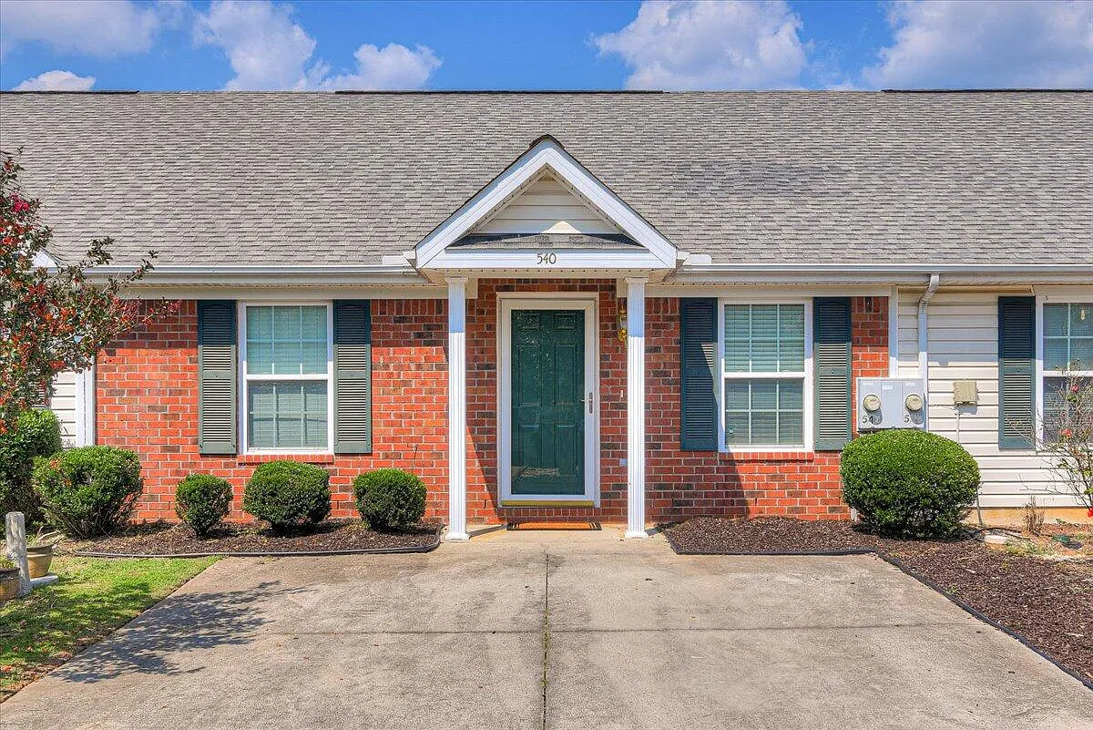 2 bed, 2.0 bath, 1100 sqft, $1,950 — Photo 3