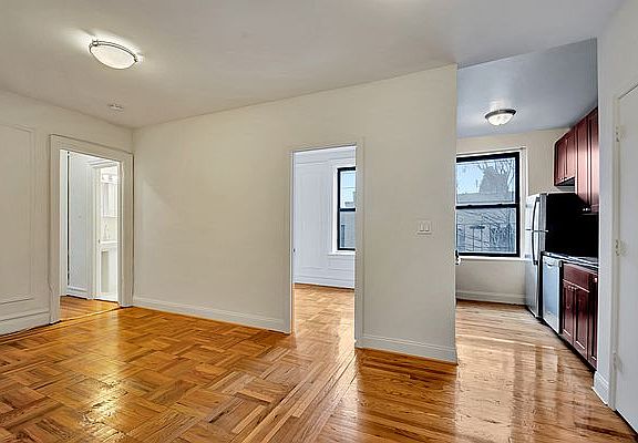 3rd image of 3265 Bainbridge Ave APT B54