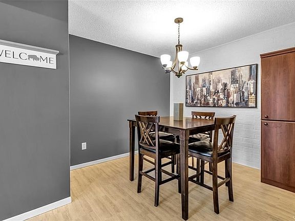5th image of 48 Foxberry Dr S #B
