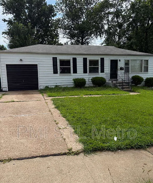 10235 Cabot Dr