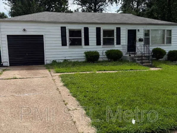 10235 Cabot Dr, Saint Louis, MO 63137
