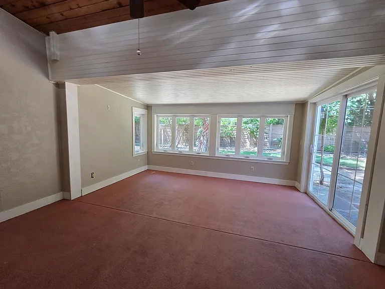 2150 Hedgestone — Photo 12