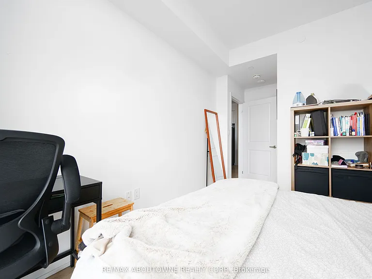 450 Dundas St E #334 — Photo 25