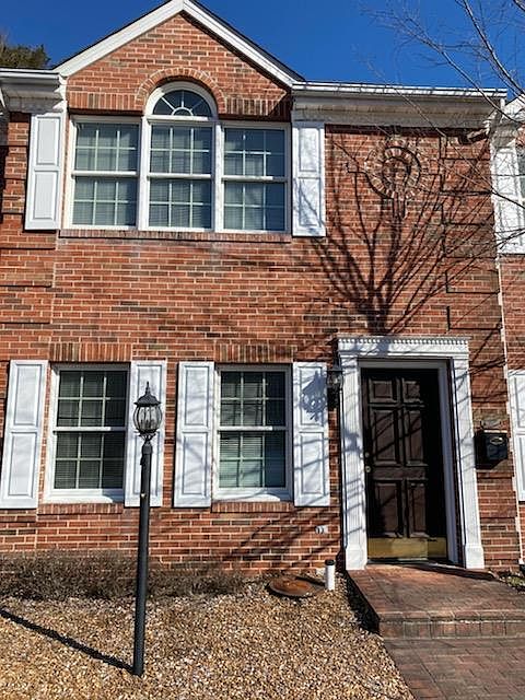 1st image of 206 Bowles Park Dr