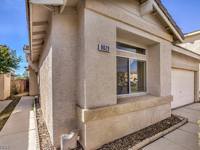 9629 Sound View Ave — Photo 3