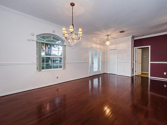 4th image of 11288 Oakridge Trl