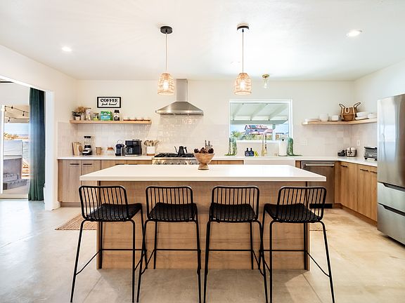 2nd image of 7065 Datura Ave