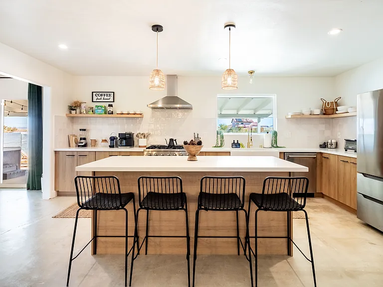 7065 Datura Ave — Photo 2