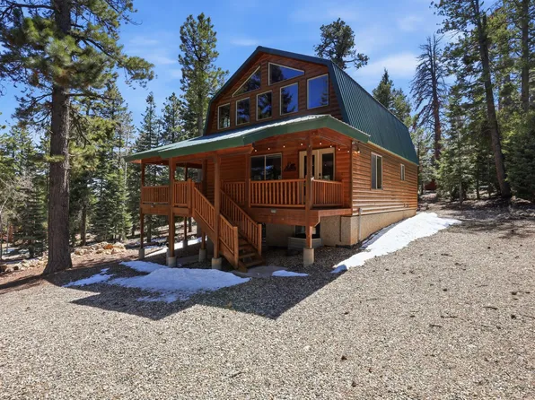 690 Whispering Pines Dr, Duck Creek Village, UT 84762
