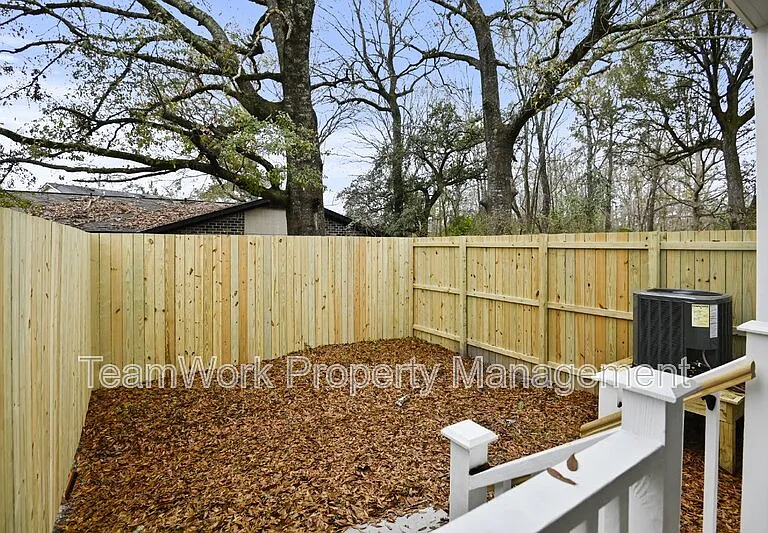 101 Langley Dr #C — Photo 25