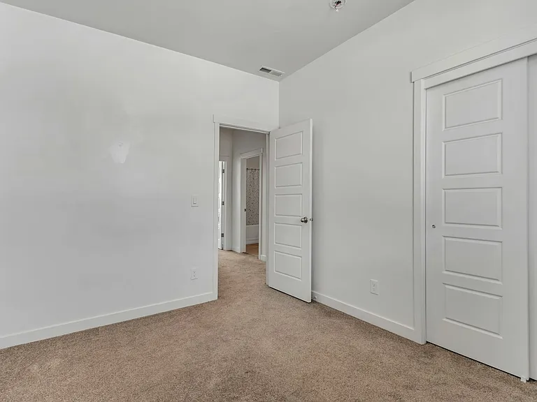 501 S 1080 W — Photo 16