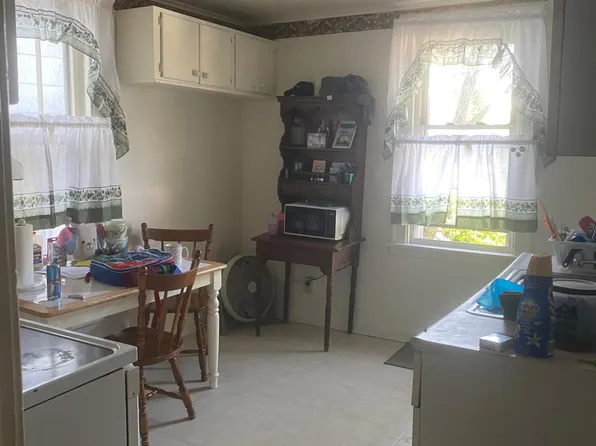 126 Cleveland Ave #B, Uniontown, PA 15401