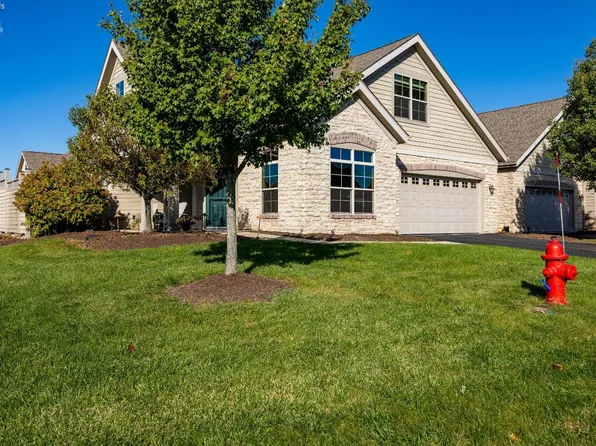 2771 Canterbury Cir, Port Clinton, OH 43452