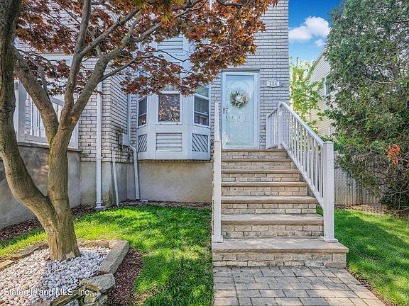 2nd image of 114 Everton Pl